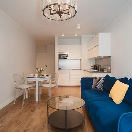 Totu Old Town Marina Apartament